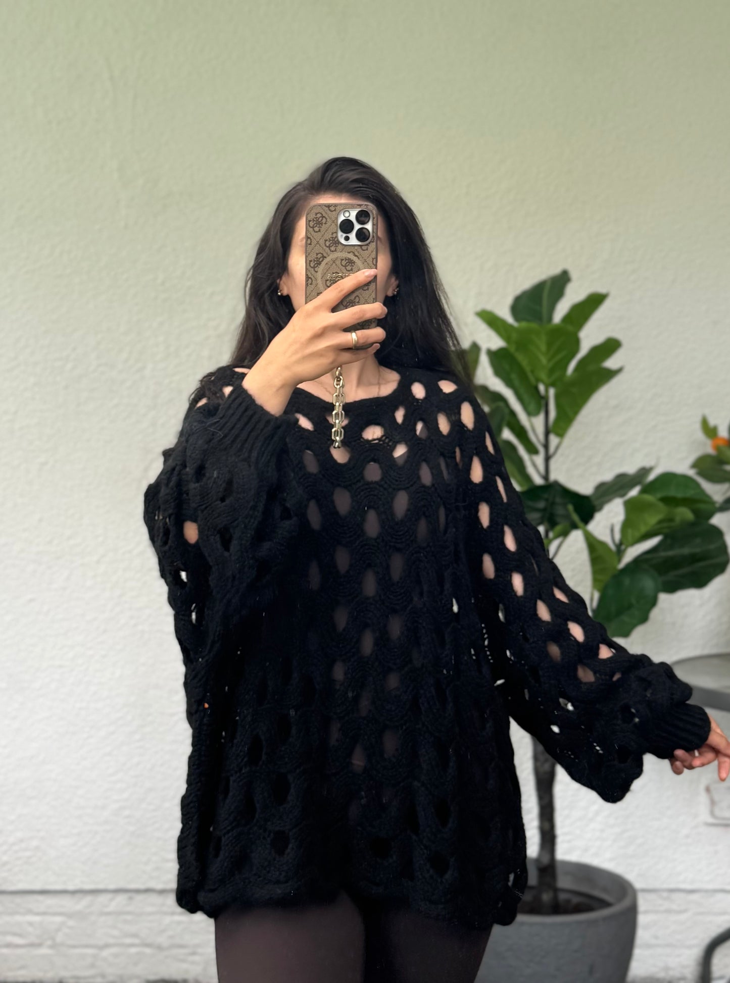 Loch Pullover versch Farben