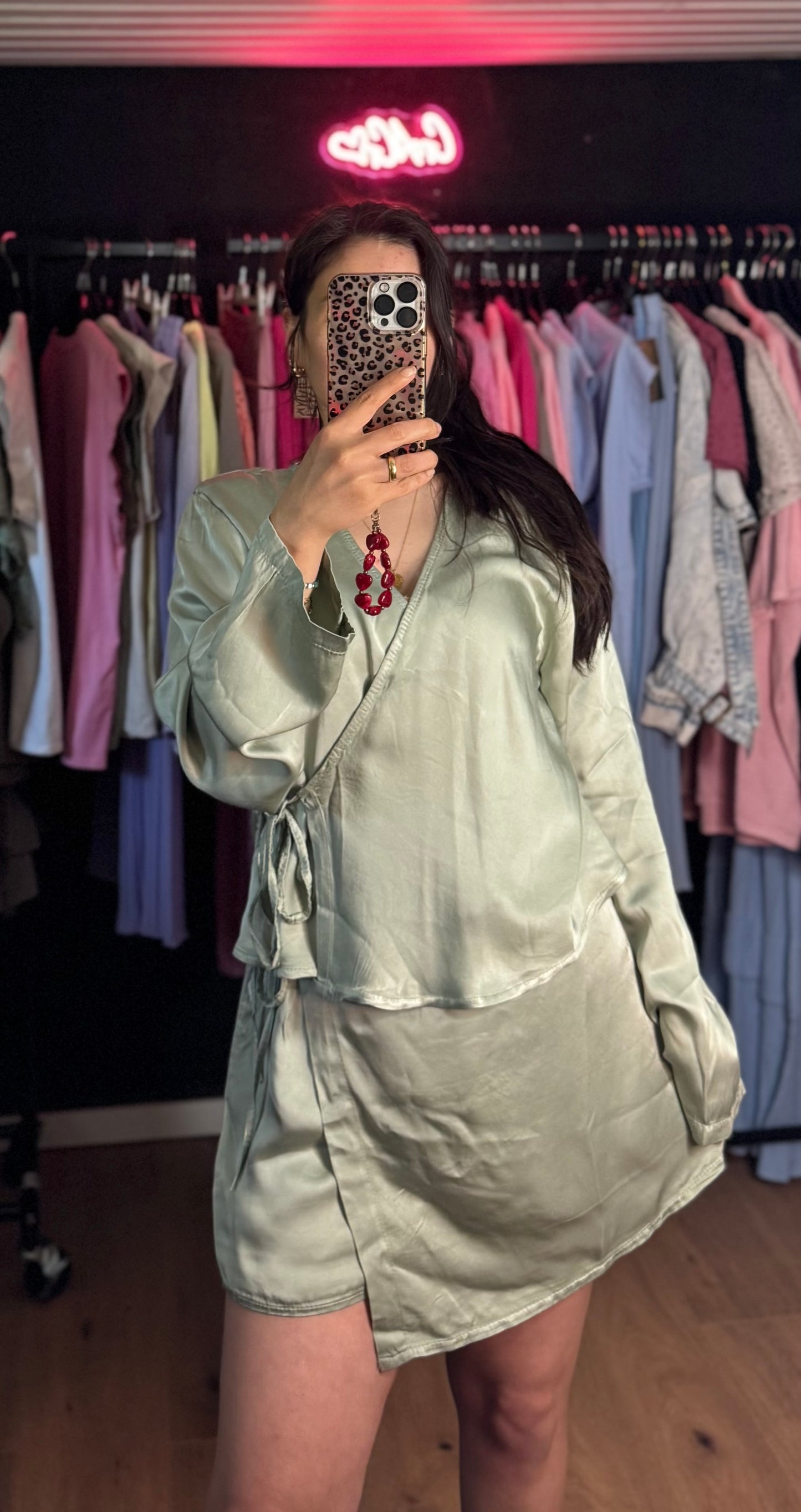 Zweiteiler Ela in Satinoptik Salbei