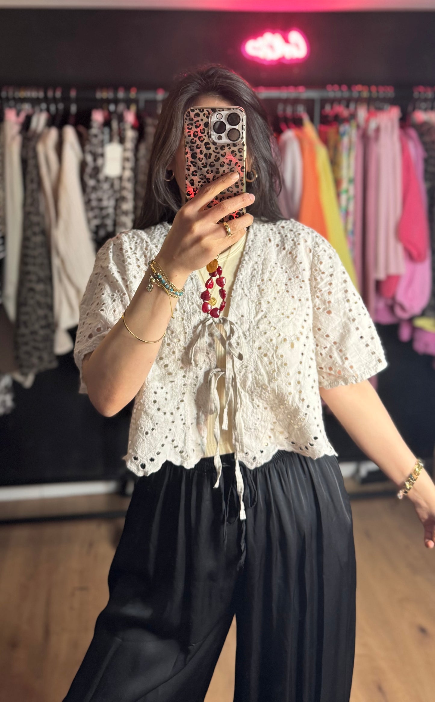 Lochmuster Bluse Stone