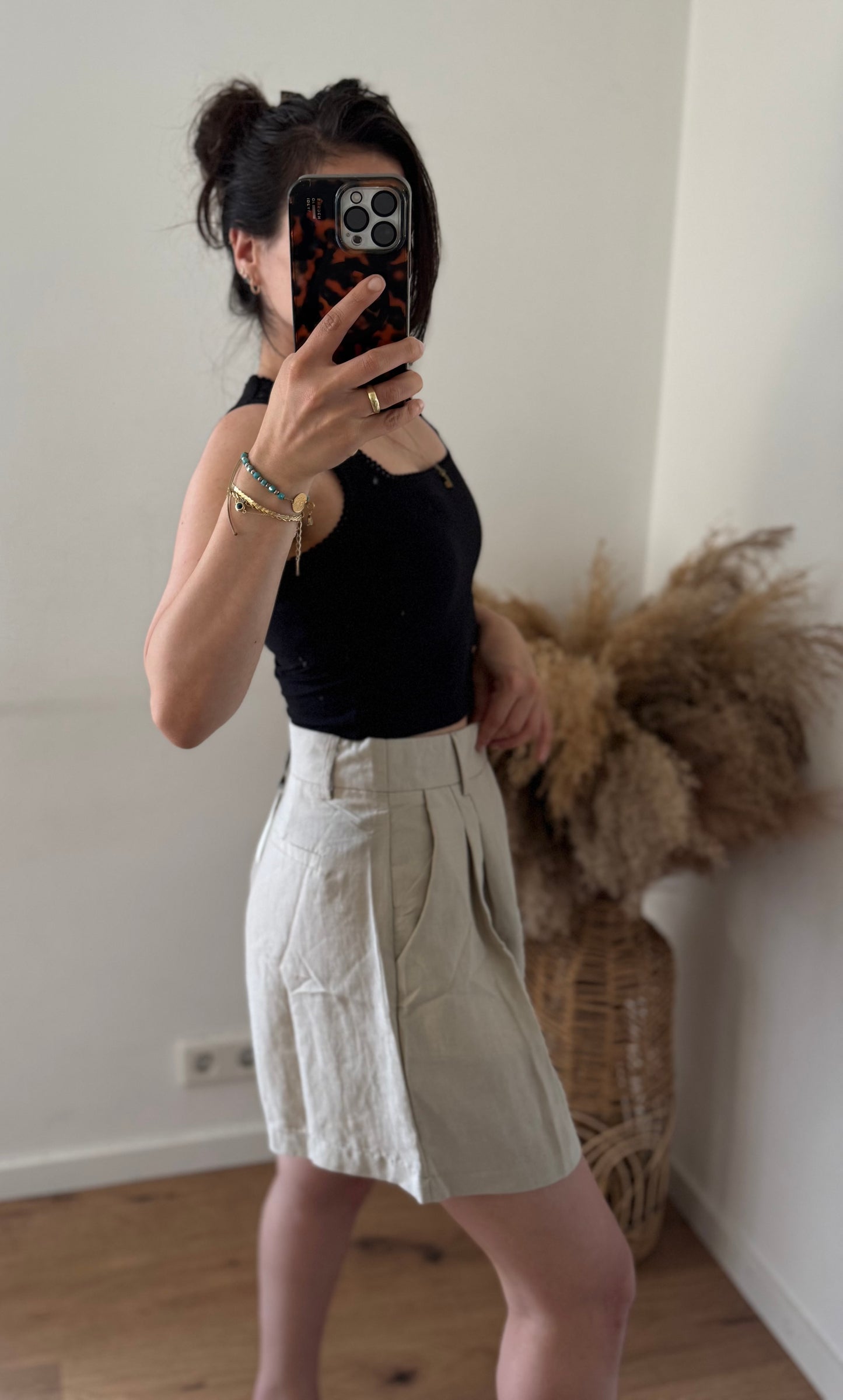 City essential Shorts taupe