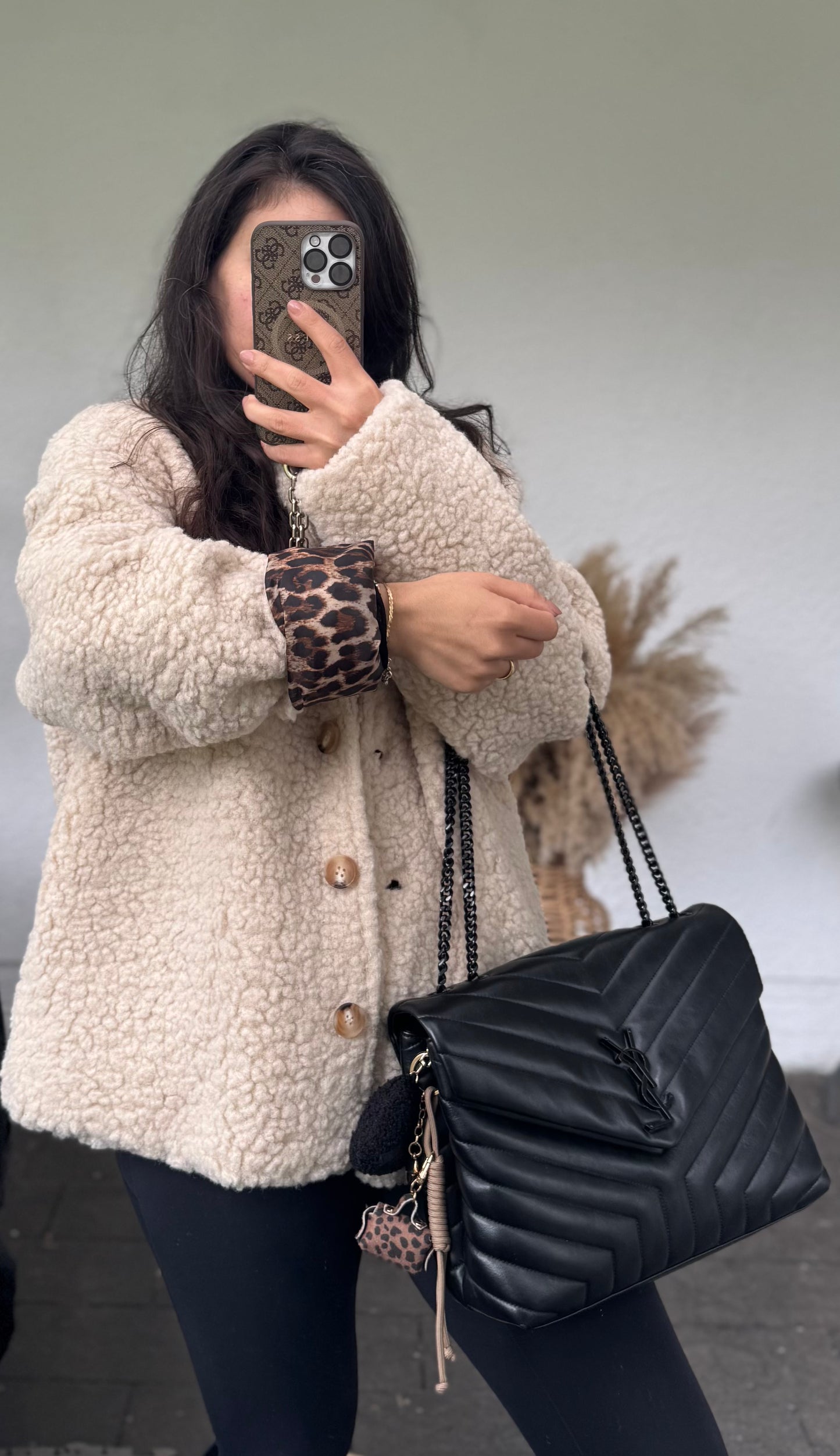 Kurze Teddyjacke mit Leo Innenfutter beige