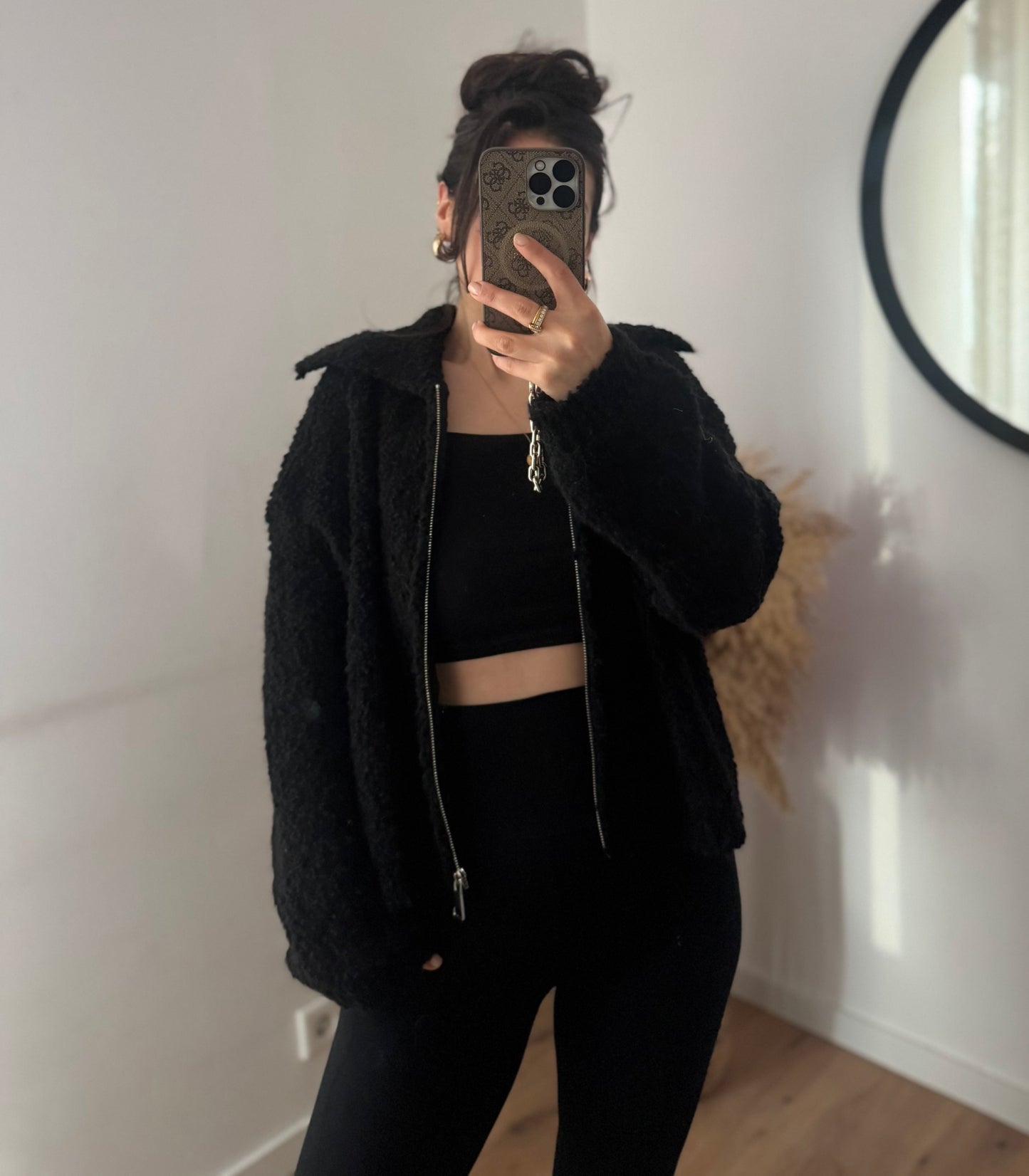 Boucle Strickjacke mit Kragen schwarz