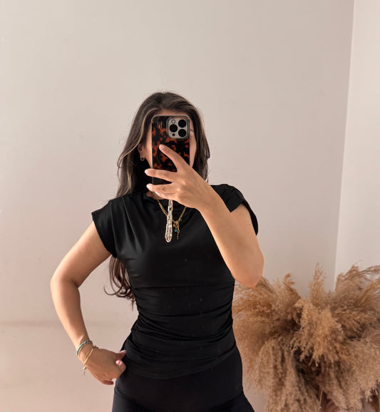 Drapiertes leicht asymmetrisches Shirt schwarz