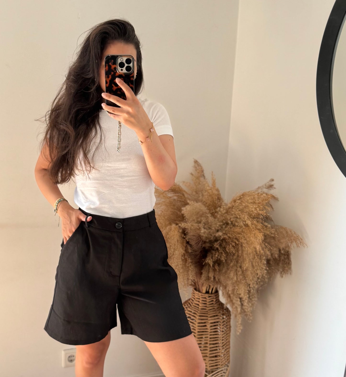 Basic line essential Shorts black