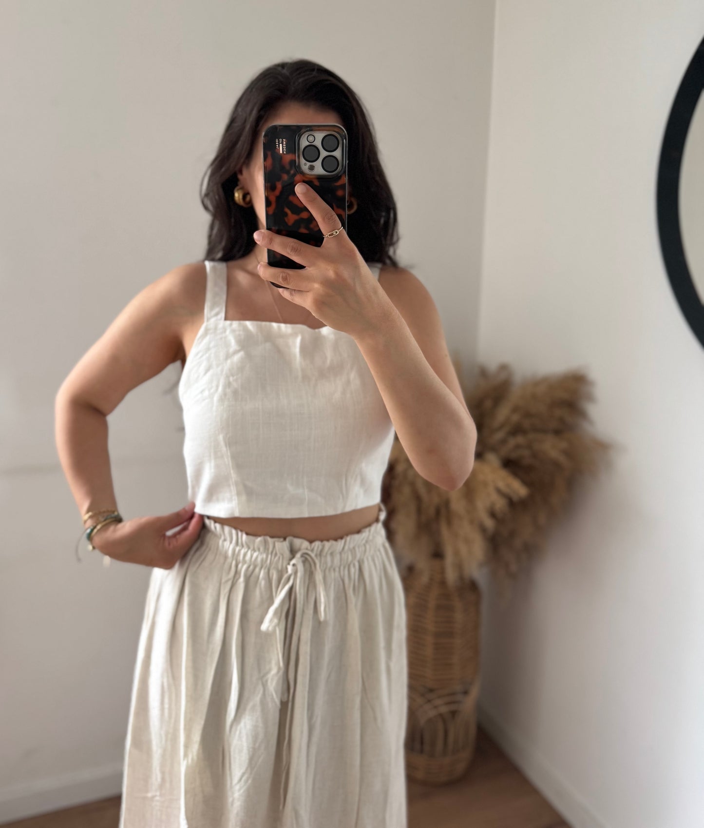 Basic line backless top