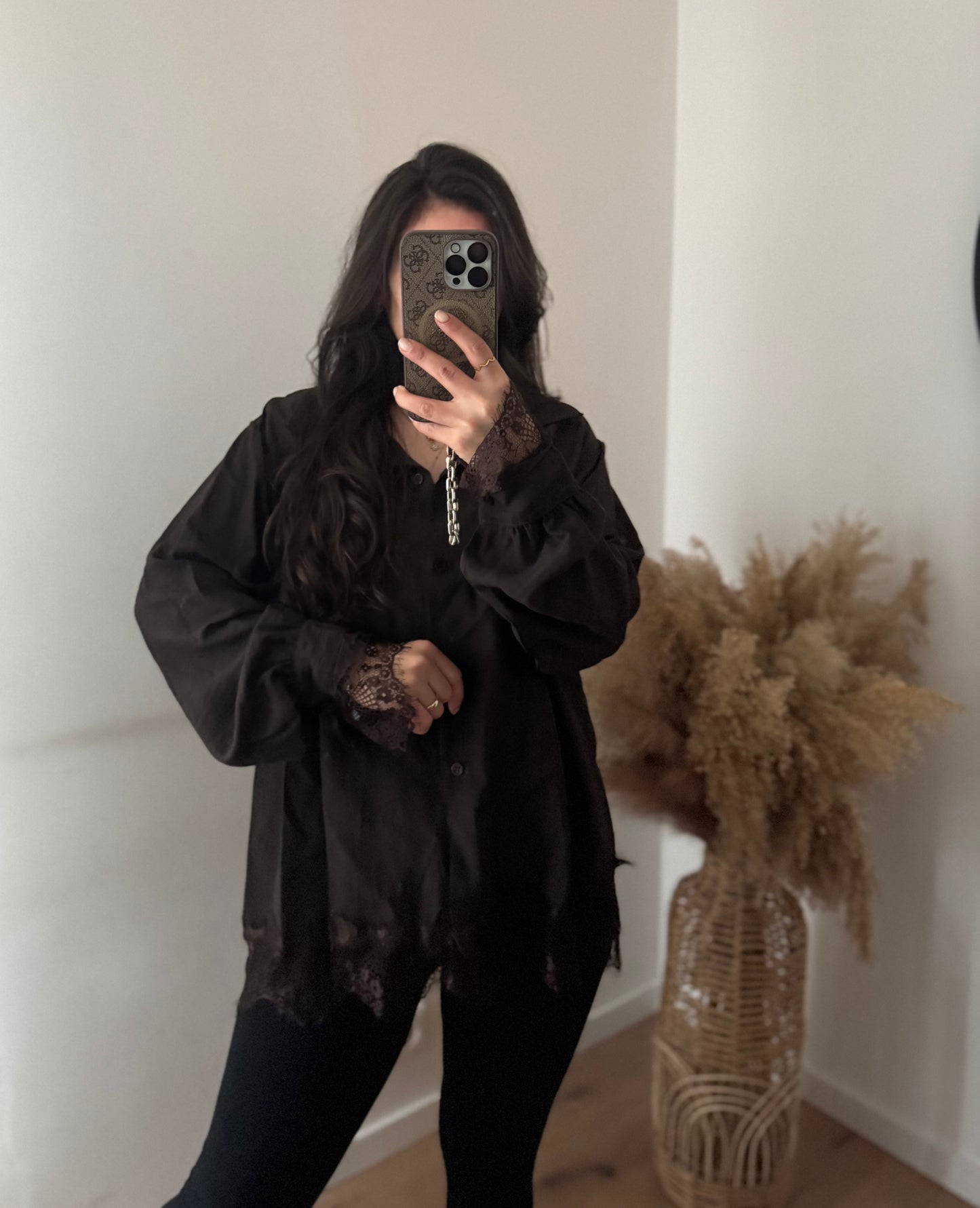 Bluse mit Spitzensaum & Ärmel dunkelbraun