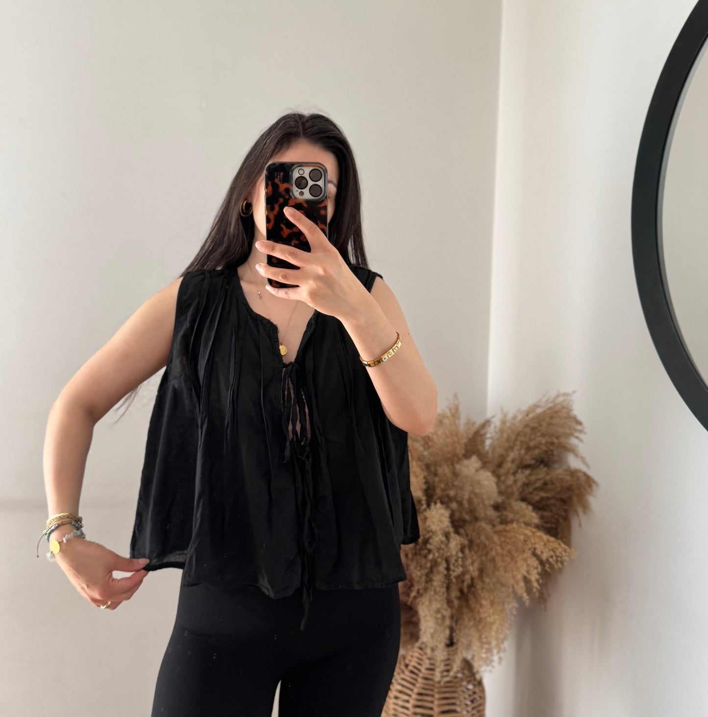 Noir Breeze Bluse