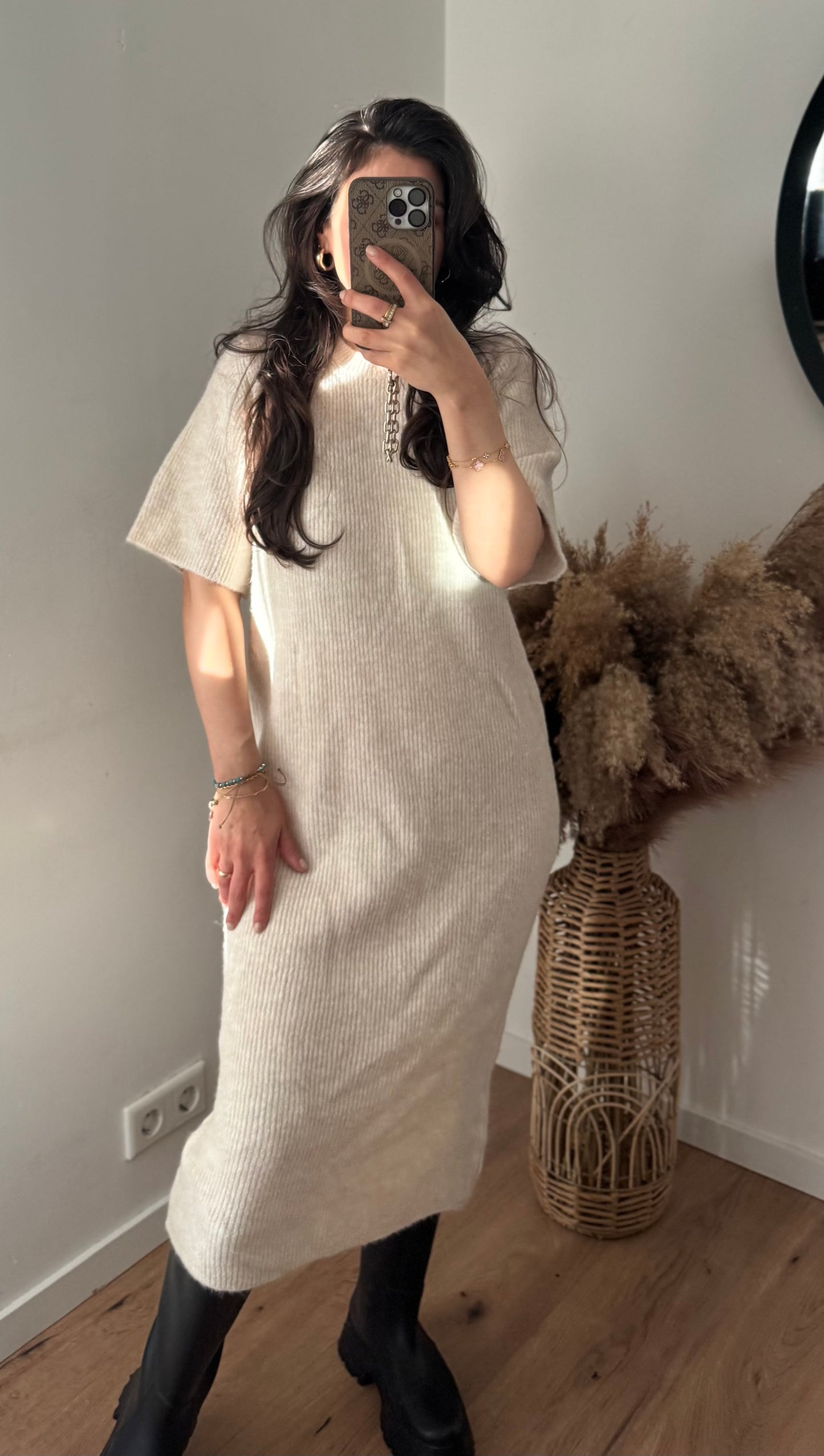 Midarm Kleid getippt Ecru