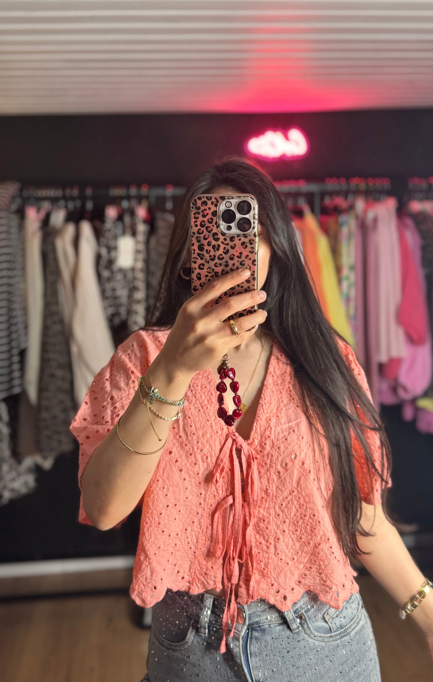 Lochmuster Bluse Koralle