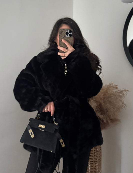 Arctic Elegance Felljacke black