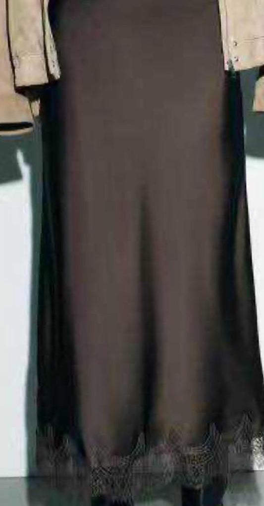 Satinrock mit spitze versch. Farben