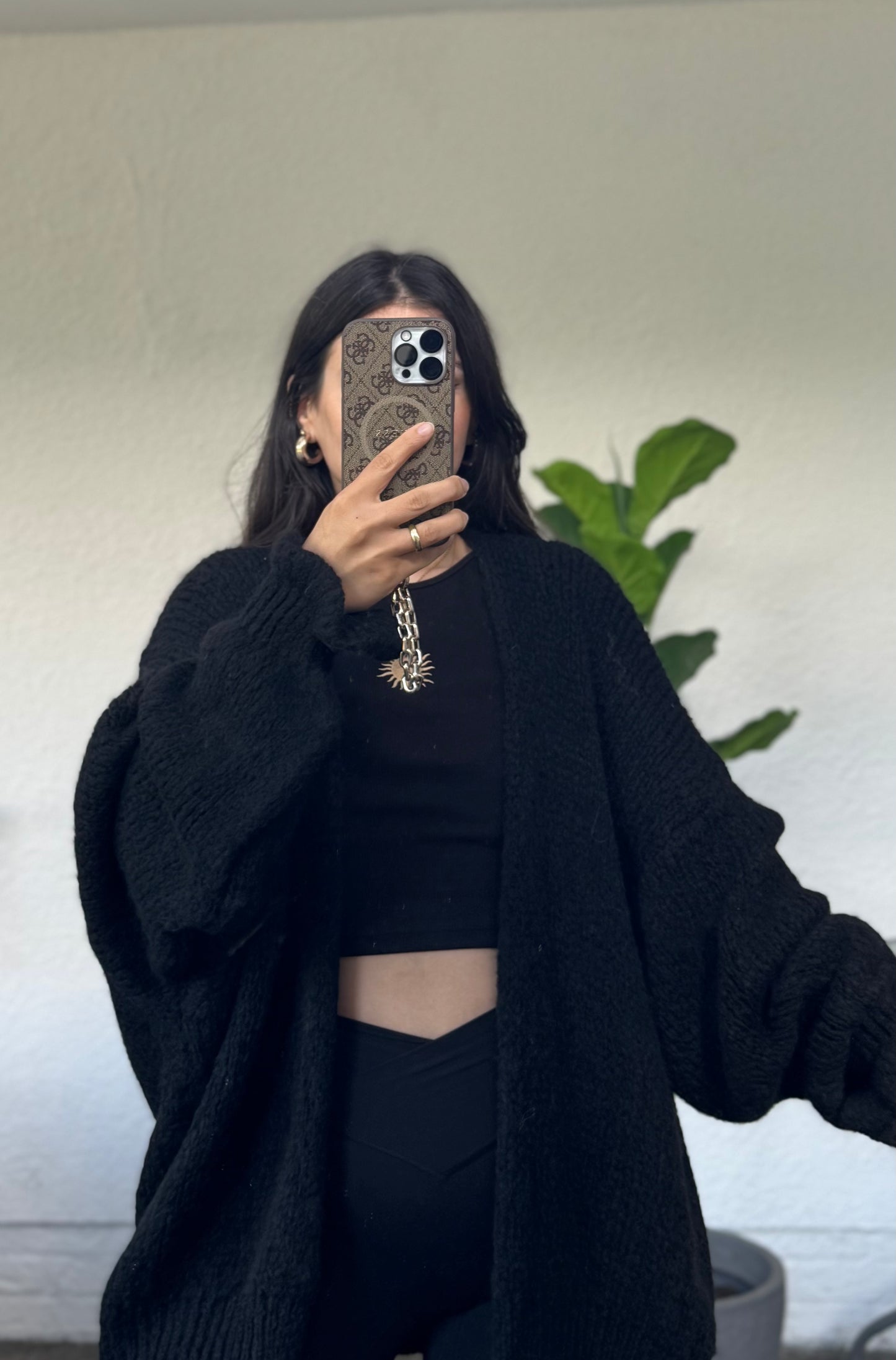 Cardigan mit Rüschenärmeln schwarz