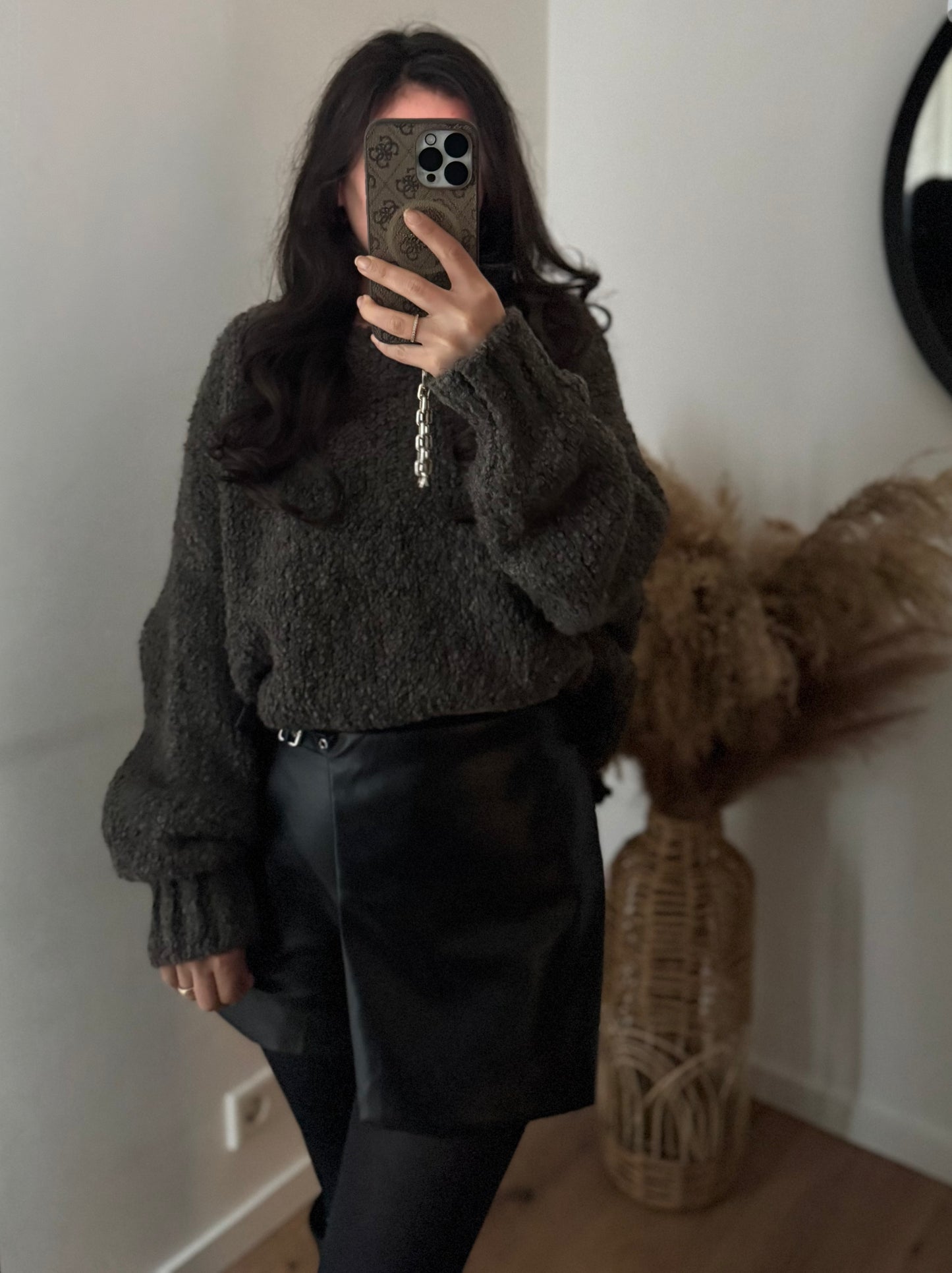 Boucle Pullover mit Schlitzen an den Seiten Teddy