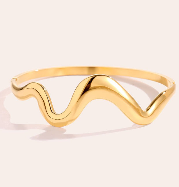 Wavy Armreif Gold