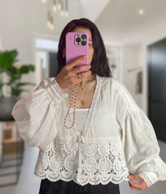 Belle Lace Bluse